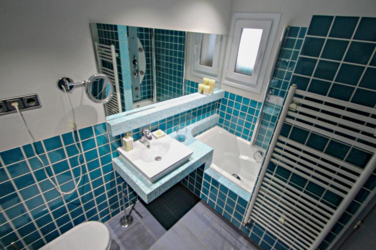 May-10 - Modern, Well-equipped With Private Pool In Villa *