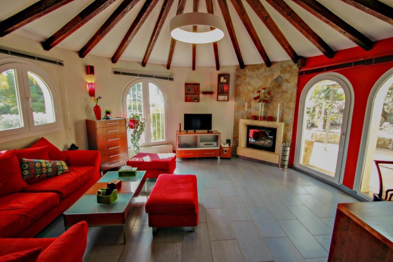 May-10 - Modern, Well-equipped With Private Pool In Benissa