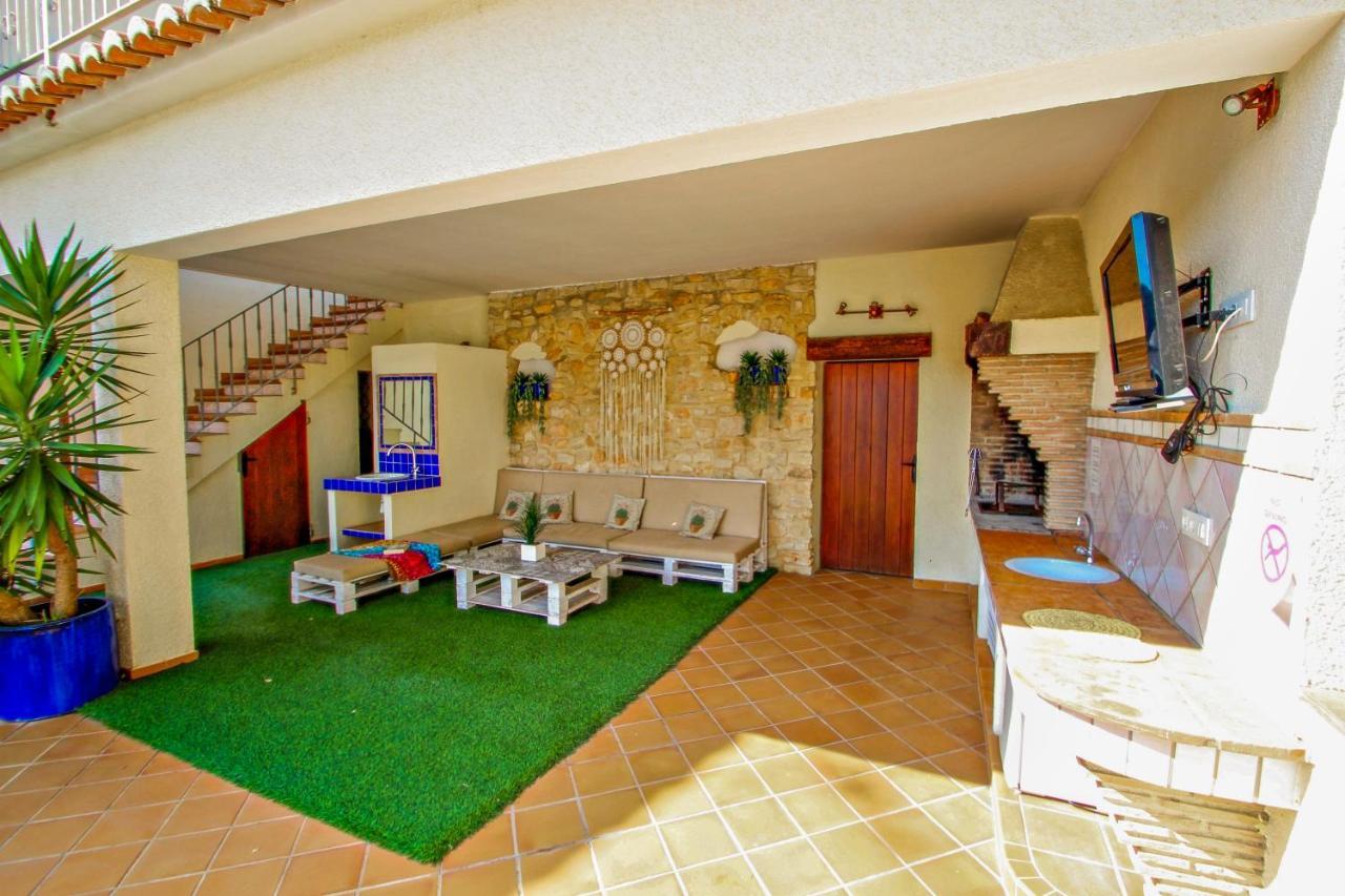 May-10 - Modern, Well-equipped With Private Pool In