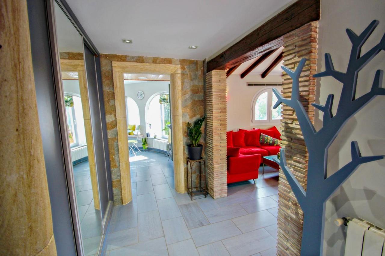 May-10 - Modern, Well-equipped With Private Pool In Benissa